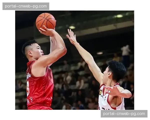 深圳马可波罗凭借顾全、贺希宁的锋线交叉战术,击败北京控股 深圳马可波罗凭借顾全、贺希宁的锋线交叉战术,击败北京控股